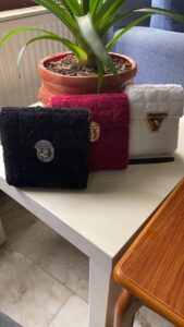 Handmade bags made of canva and velur yarn. 